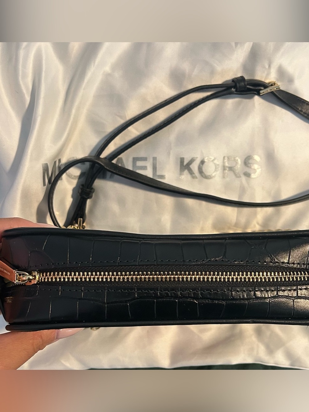MK crossbody - Picture 3 of 3